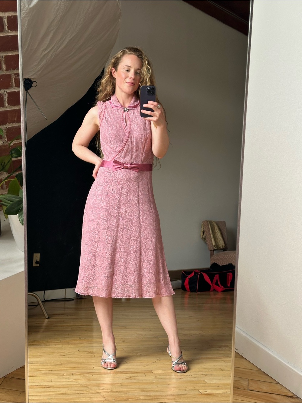 Laundry By Shelli Segal Dusty Rose Lace Collared Dress with Decorative Brooch
